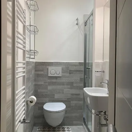 Apartment Uptown - Sabrina's Charming Siena