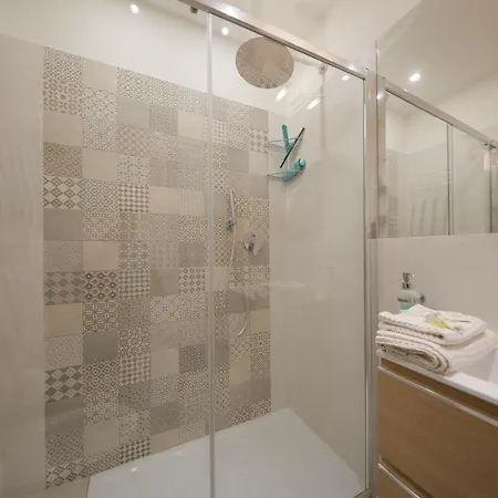 Uptown - Sabrina's Charming Appartement Siena