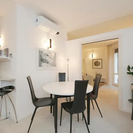Uptown - Sabrina's Charming Appartement