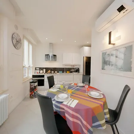 Apartment Uptown - Sabrina's Charming Siena
