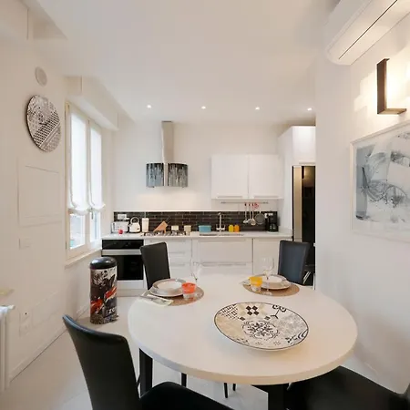 Uptown - Sabrina's Charming Apartment