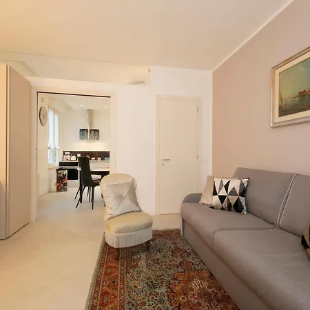 Uptown - Sabrina's Charming Apartament