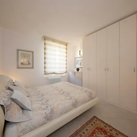 Uptown - Sabrina's Charming Apartament Siena